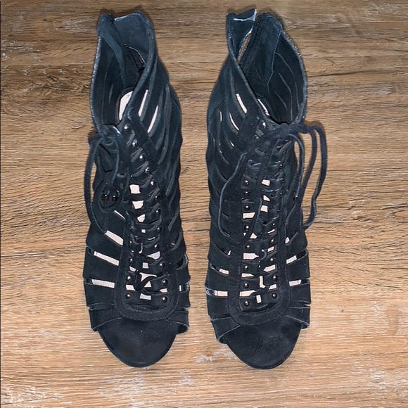 Black booties - Picture 1 of 4